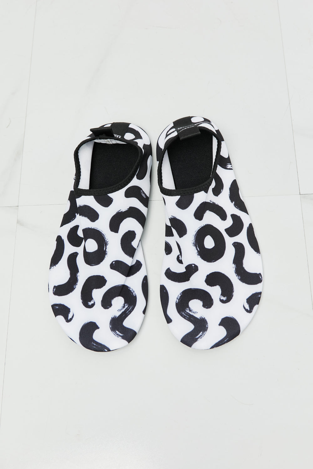 MMshoes On The Shore Water Shoes in White  | KIKI COUTURE