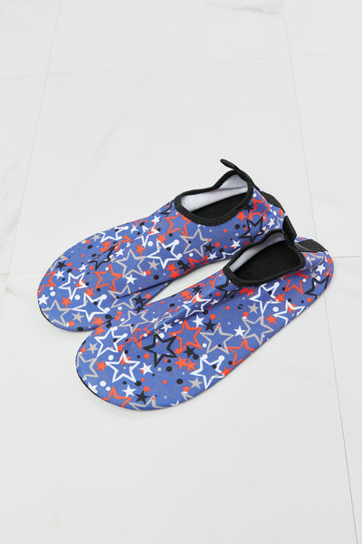 MMshoes On The Shore Water Shoes in Navy  | KIKI COUTURE