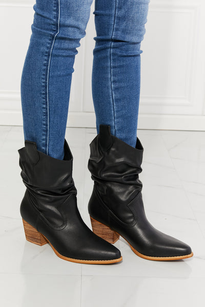 Better in Texas Scrunch Cowboy Boots in Black | KIKI COUTURE
